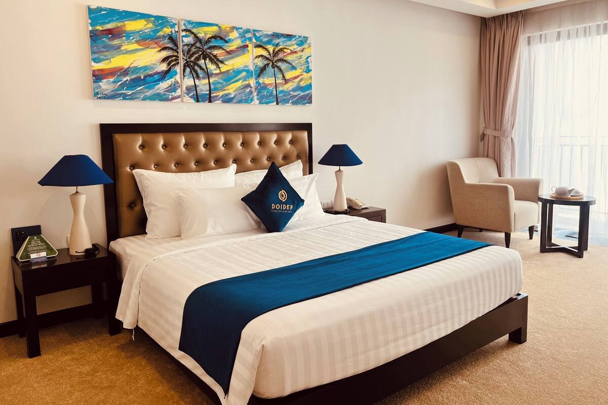 Phòng Suite cơ bản | Bộ đồ giường kháng dị ứng, minibar với thức ăn, đồ uống miễn phí 