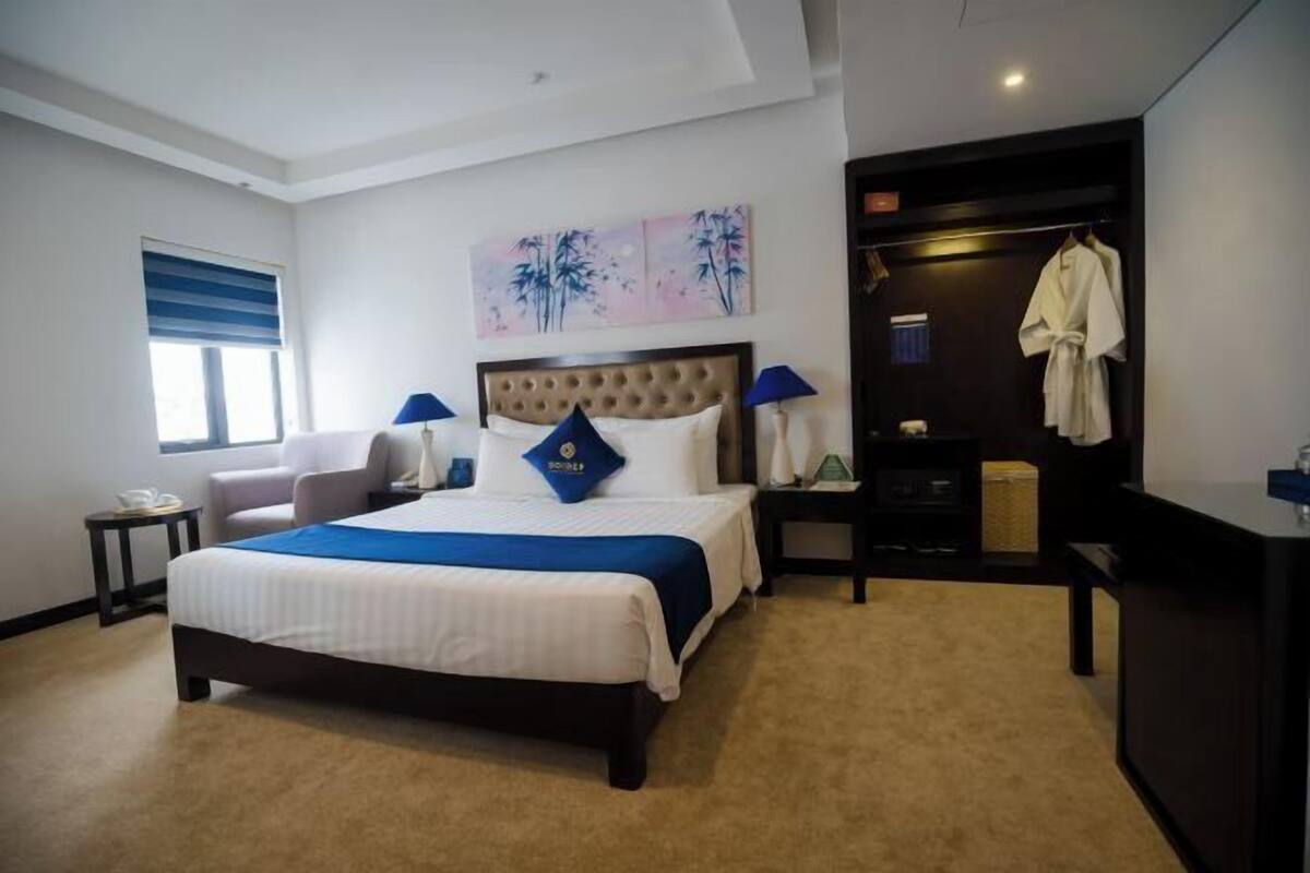 Bộ đồ giường kháng dị ứng, minibar với thức ăn, đồ uống miễn phí 