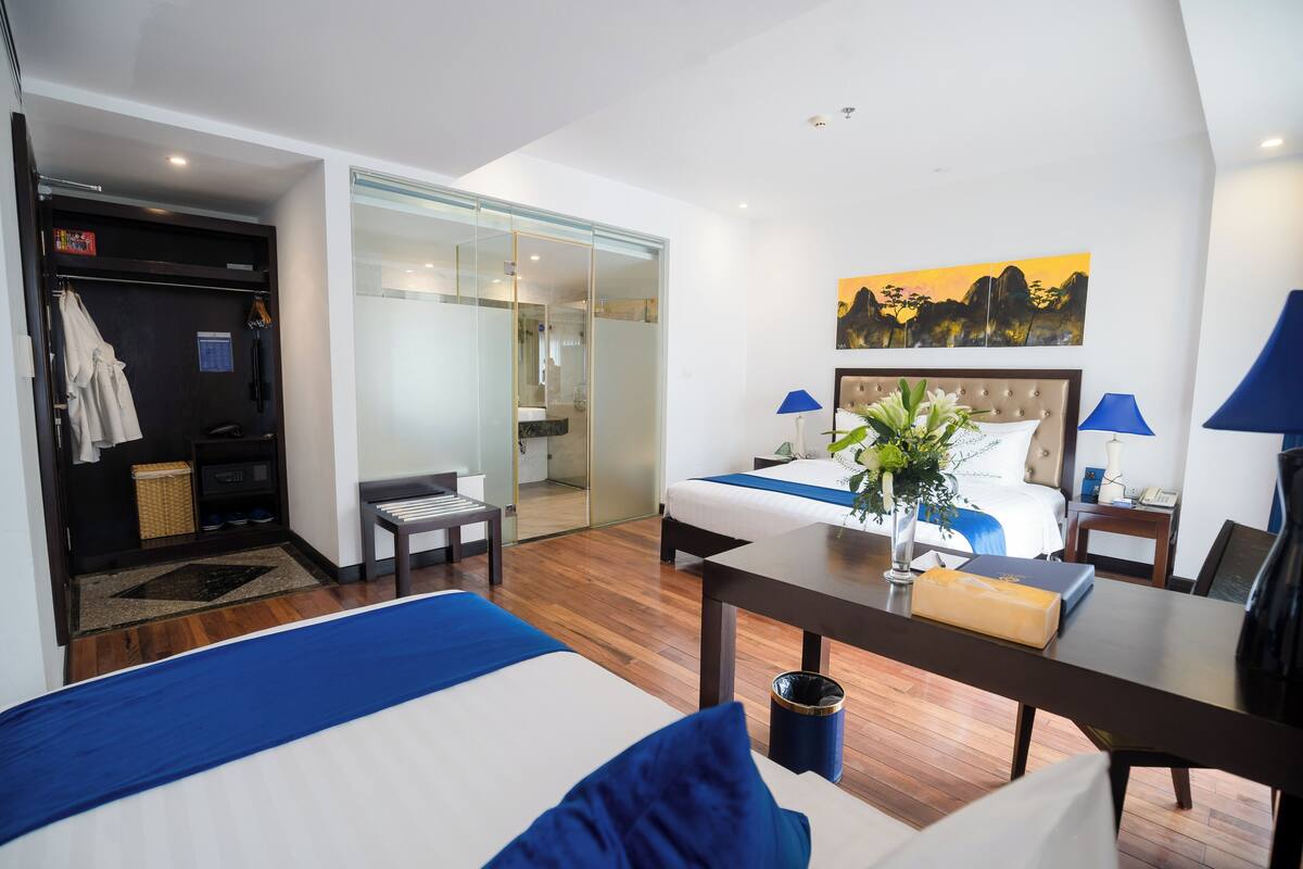 Phòng 3 Premier | Bộ đồ giường kháng dị ứng, minibar với thức ăn, đồ uống miễn phí 