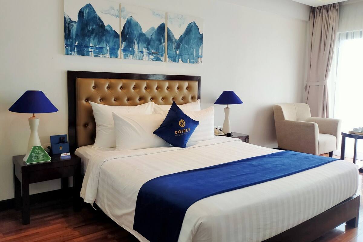 Phòng đôi Junior | Bộ đồ giường kháng dị ứng, minibar với thức ăn, đồ uống miễn phí 