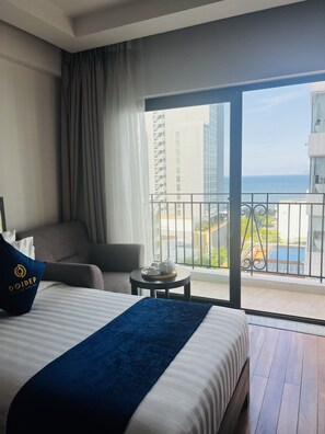 小型双床房 | 防过敏的被褥、免费迷你吧物品、客房内保险箱、特色装修