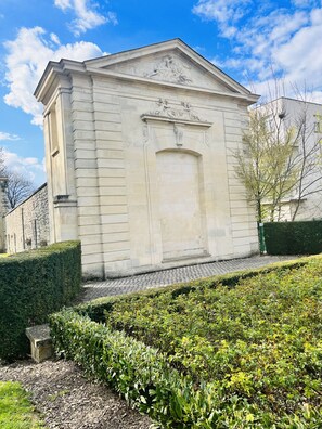 Property grounds - Private rooms in a Tiny Home  (Roissy-en-France)