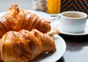 Desayuno continental todos los días (con cargo)