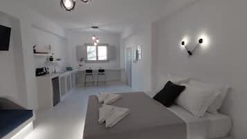 Family Suite, Jetted Tub | Minibar, in-room safe, individually decorated, individually furnished