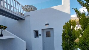 Suite familiar, bañera de hidromasaje | Minibar, caja fuerte, escritorio y sistema de insonorización
