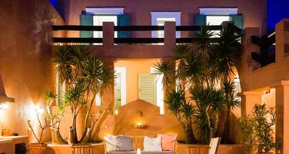 Exquisite beachfront mansion, 5 bedrooms-Syros