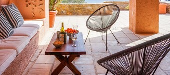 Exquisite beachfront mansion, 5 bedrooms-Syros