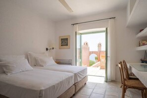 7 bedrooms, iron/ironing board, free WiFi, bed sheets