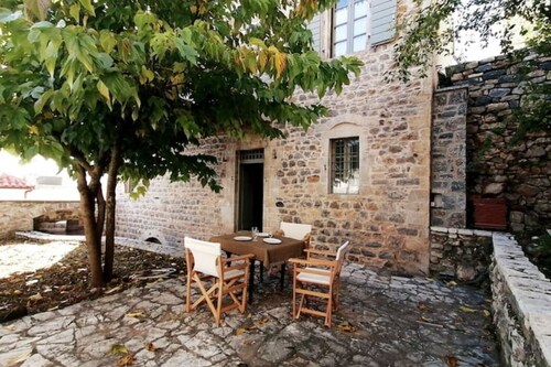 The Doctor’s Mansion - Arkadia