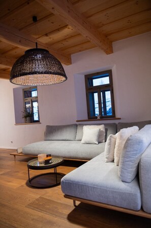Foyer, livres, chaîne audio