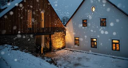 Rural Bliss: Rent a Homestead for the Perfect Escape from Everyday Hustle!