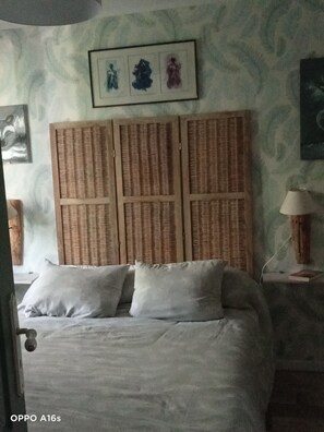 2 chambres, fer et planche à repasser, Wi-Fi gratuit, draps fournis