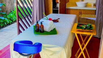 2 treatment rooms, massages