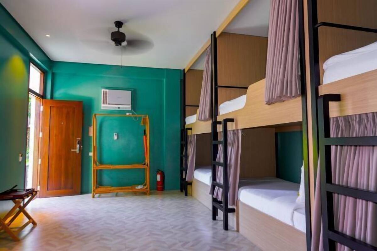 Free WiFi, individually decorated, individually furnished, bed sheets