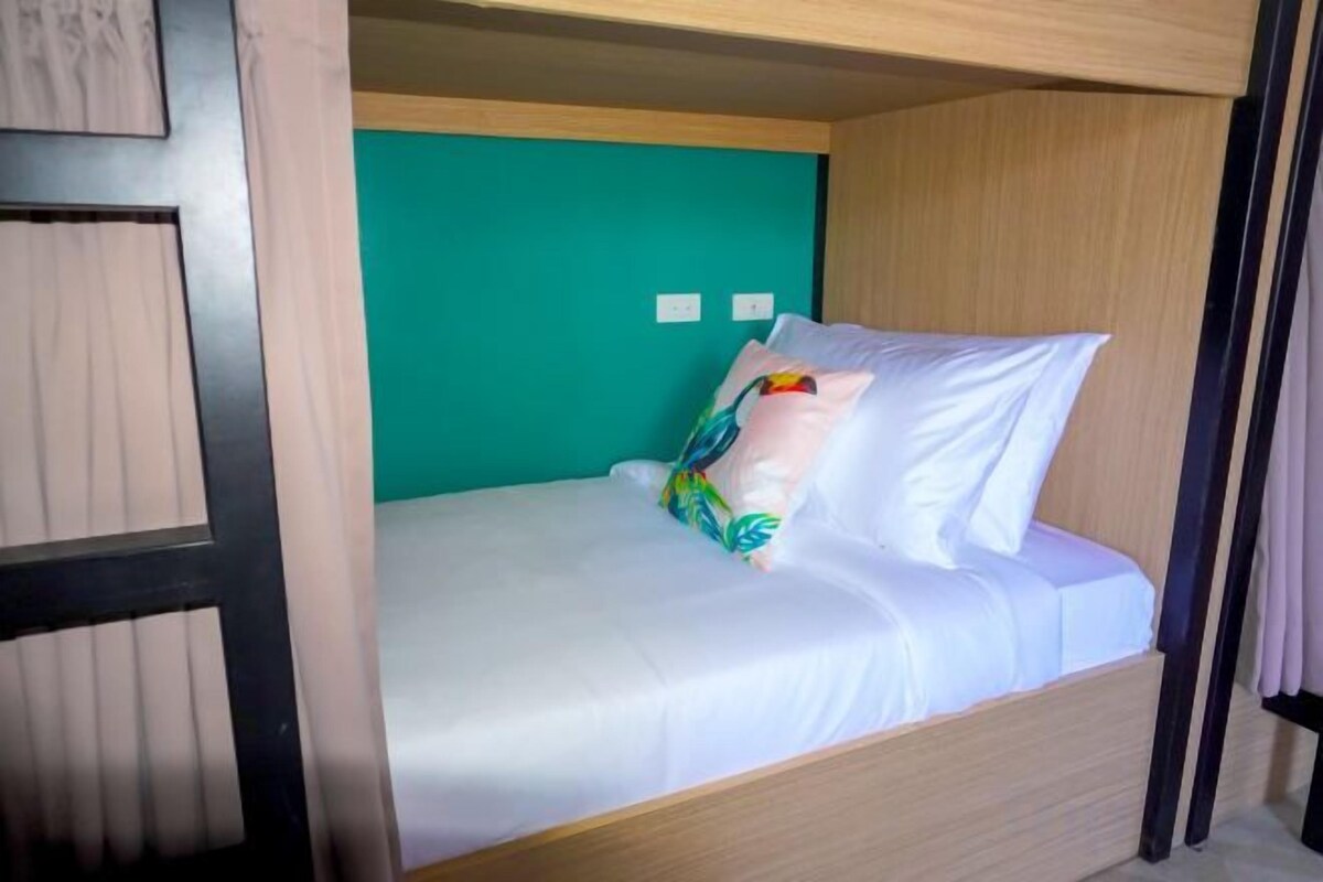 Free WiFi, individually decorated, individually furnished, bed sheets