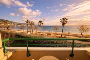 Apartamento, 2 quartos, vista para o mar | Terraço/pátio