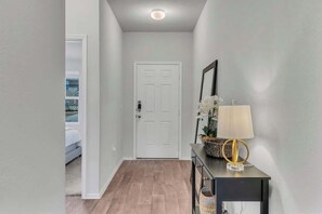 3 bedrooms, desk, iron/ironing board, free WiFi