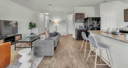 @ Marbella Lane - Polished 3BR Home in Austin TX