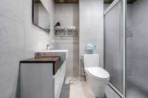 Family Room with Balcony | Bathroom | Shower, hair dryer, slippers, towels - Hills Valleys (Puli)