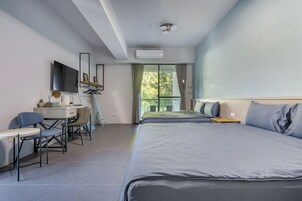 Quadruple Room with Mountain View | Blackout drapes, free WiFi, bed sheets