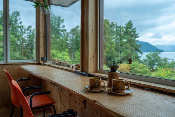 Villa – classic | Oppholdsområde | Peis