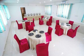 Restaurant - The Serenity Resort (Mahabaleshwar)