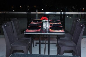 Restaurant - The Serenity Resort (Mahabaleshwar)