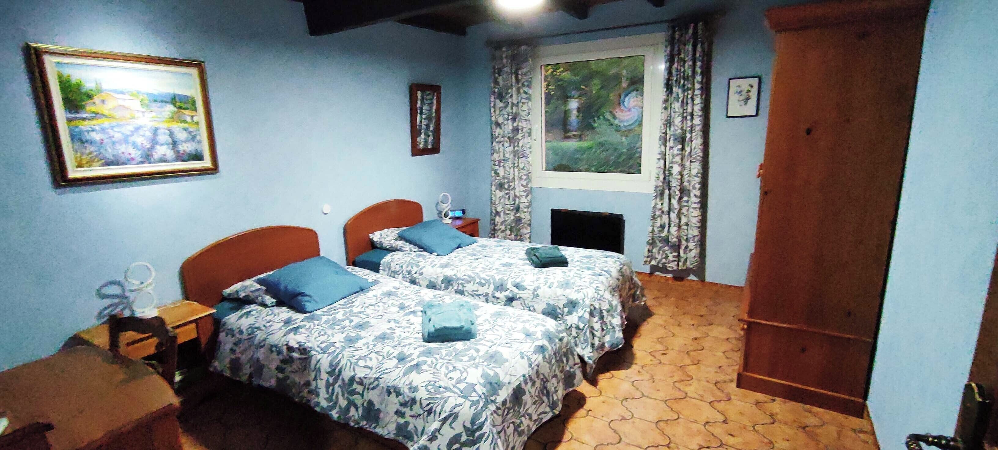 Chambre "Classique" version 2 lits de 90x200 réglage électrique