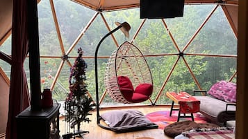 Dag Manzarali Exclusive Oda | Ropa de cama de alta calidad, escritorio, insonorización y wifi gratis