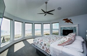 4 bedrooms, desk, iron/ironing board, travel cot