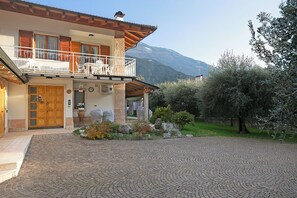 Exterior - Albatros (Dro)