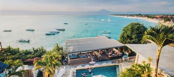 Playgrounds Wave Lodge