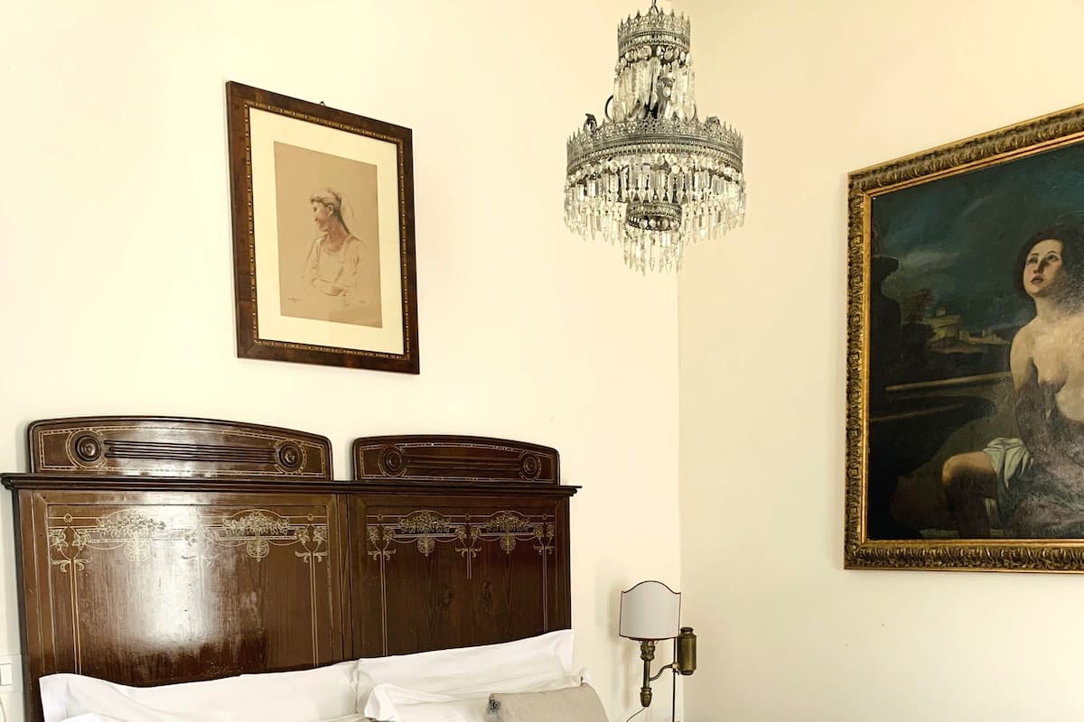 Habitación exclusiva, vistas a la ciudad (Fata Morgana) | Ropa de cama hipoalergénica y edredones de plumas