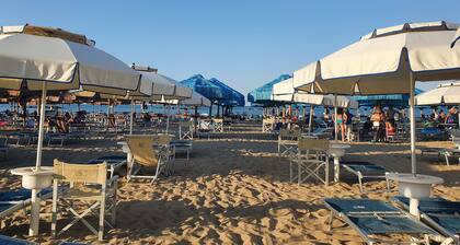 Appartement confortable au centre ville historique et proche des plages