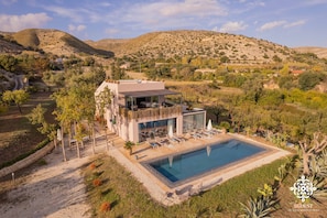 Piscina externa sazonal