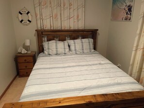 3 عدّة غرف نوم ومكواة/لوح كي