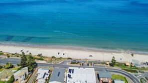 Beach - Sands on Sellicks #4 by Wine Coast Holiday Rentals (Sellicks Beach)