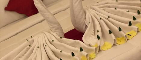 特厚豪華床墊、床單