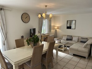 Fireplace - Familiale, Piscine, Climatisation (Roquefort-les-Pins)