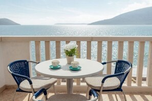 Outdoor dining - Palma Apartment 1 Deluxe mit Meerblick (Herceg - Novi)