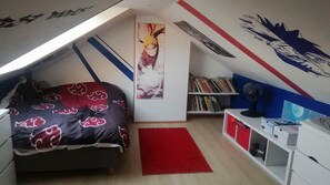 4 bedrooms, desk, iron/ironing board, WiFi