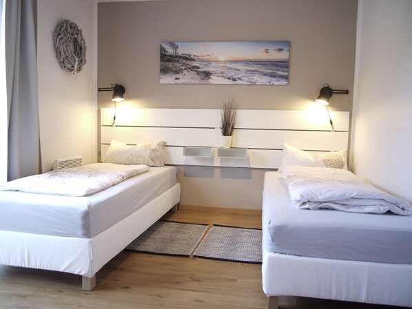 3 bedrooms, travel crib, free WiFi, bed sheets