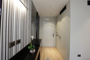 Dobbeltrom – deluxe | Lydisolert, wi-fi (inkludert) og sengetøy