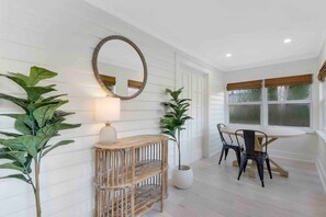 Dining - Charming Cottage on Croton #1 (West Palm Beach)