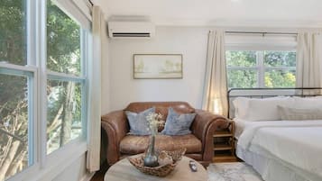 1 bedroom, iron/ironing board, travel crib, WiFi