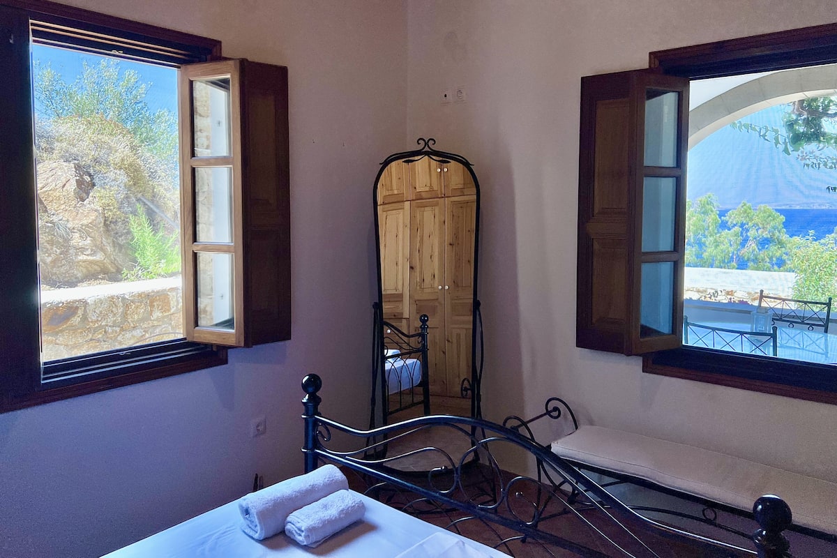 Appartamento, vista mare, al piano terra | 1 camera, ferro/asse da stiro, Wi-Fi gratuito, lenzuola