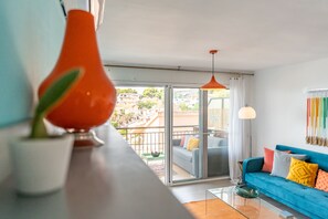 Luxury Apartment | Living area | Smart TV