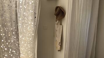 6 camere, ferro/asse da stiro, Wi-Fi gratuito, lenzuola