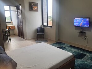 1 bedroom, desk, WiFi, bed sheets