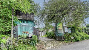 ด้านหน้าที่พัก